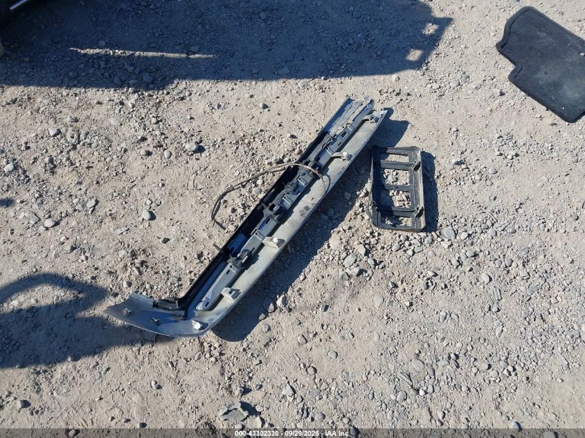 2011 Toyota Tundra Grade 5.7L V8 VIN: 5TFUY5F12BX170894 Lot: 43302330