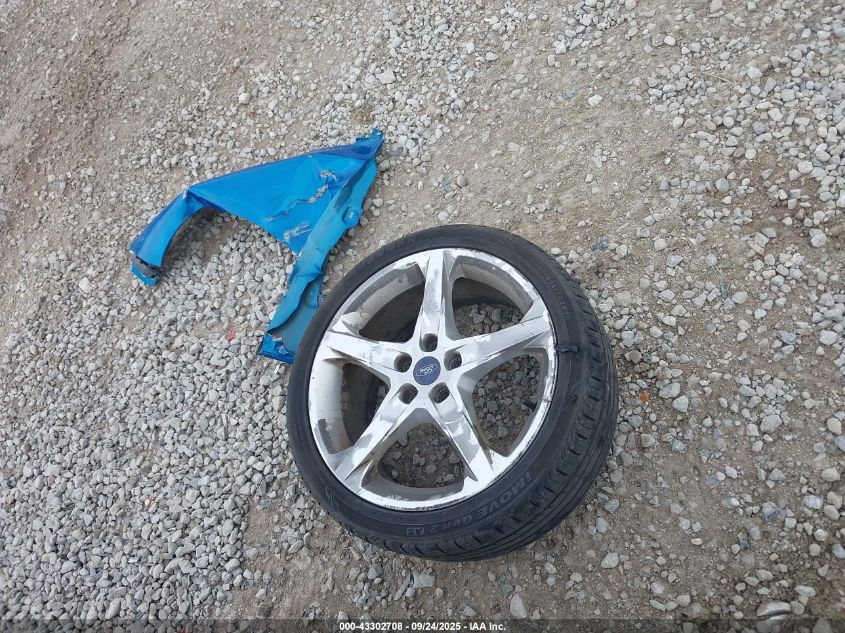 2012 Ford Focus Titanium VIN: 1FAHP3N26CL319695 Lot: 43302708