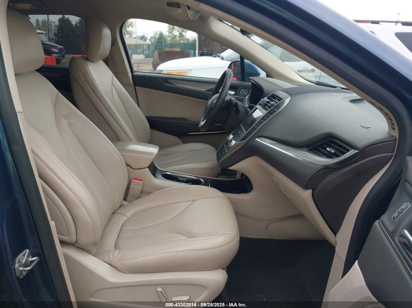 2018 LINCOLN MKC PREMIERE - 5LMCJ1C98JUL11866