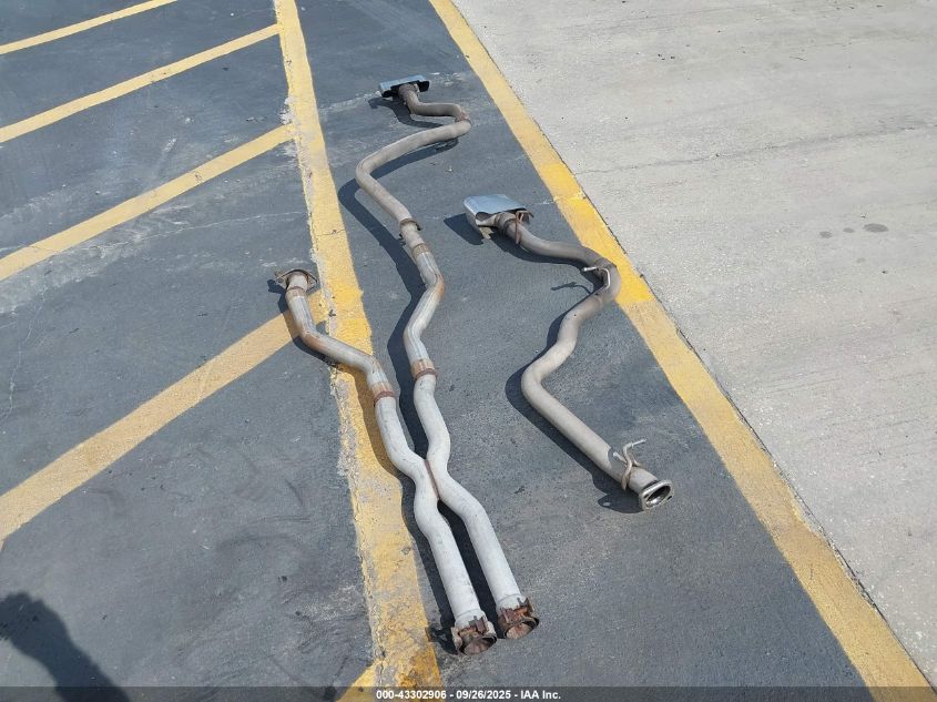 2015 Dodge Challenger R/T Plus VIN: 2C3CDZBTXFH740340 Lot: 43302906