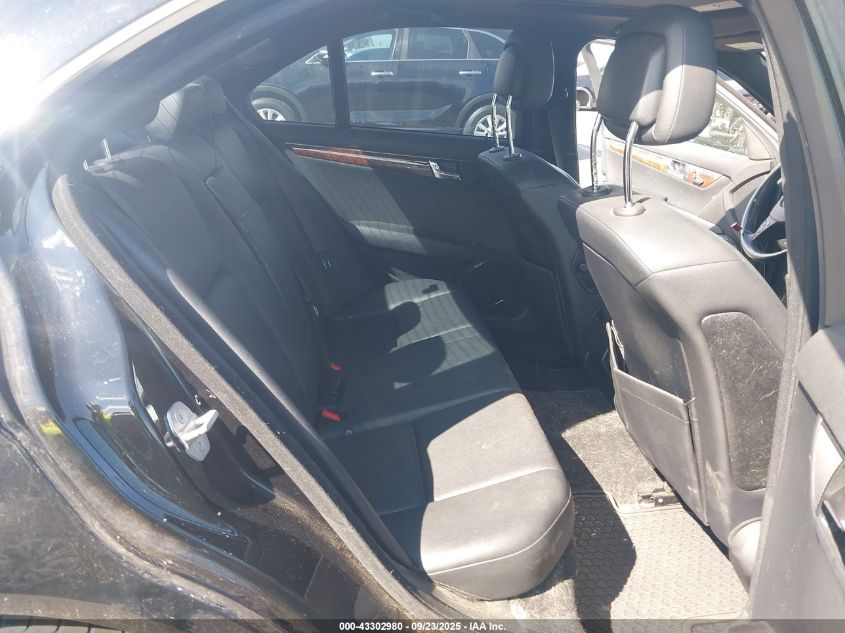 2009 Mercedes-Benz C 300 Luxury 4Matic/Sport 4Matic VIN: WDDGF81X49R050258 Lot: 43302980