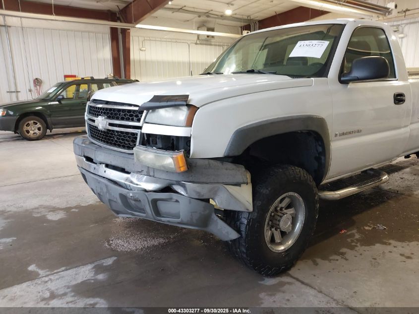2003 Chevrolet Silverado C2500 Heavy Duty VIN: 1GCHC24U23E253931 Lot: 43303277