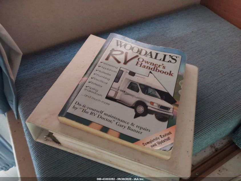 1998 Ford Econoline E450 Super Duty Cutwy Rv VIN: 1FDXE40S7WHB63825 Lot: 43303392