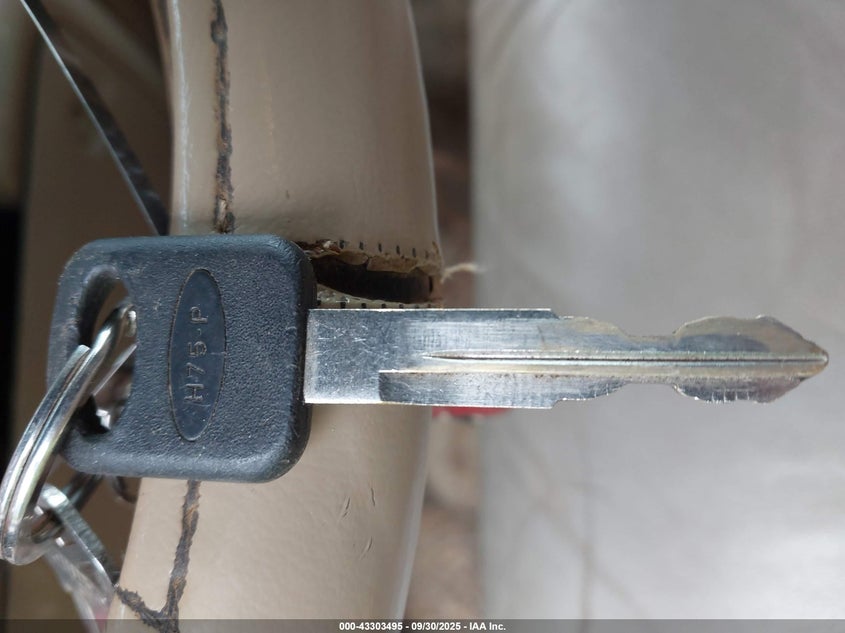 1999 Ford F-350 Lariat/Xl/Xlt VIN: 1FTWW33F2XED67263 Lot: 43303495