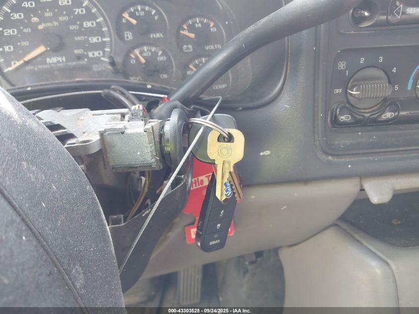 2001 Chevrolet Tahoe Ls VIN: 1GNEK13TX1J261330 Lot: 43303528