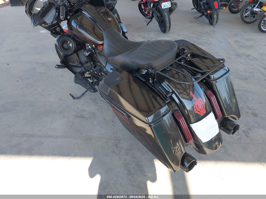 2018 HARLEY-DAVIDSON FLTRXSE CVO ROAD GLIDE - 1HD1TCL13JB953341