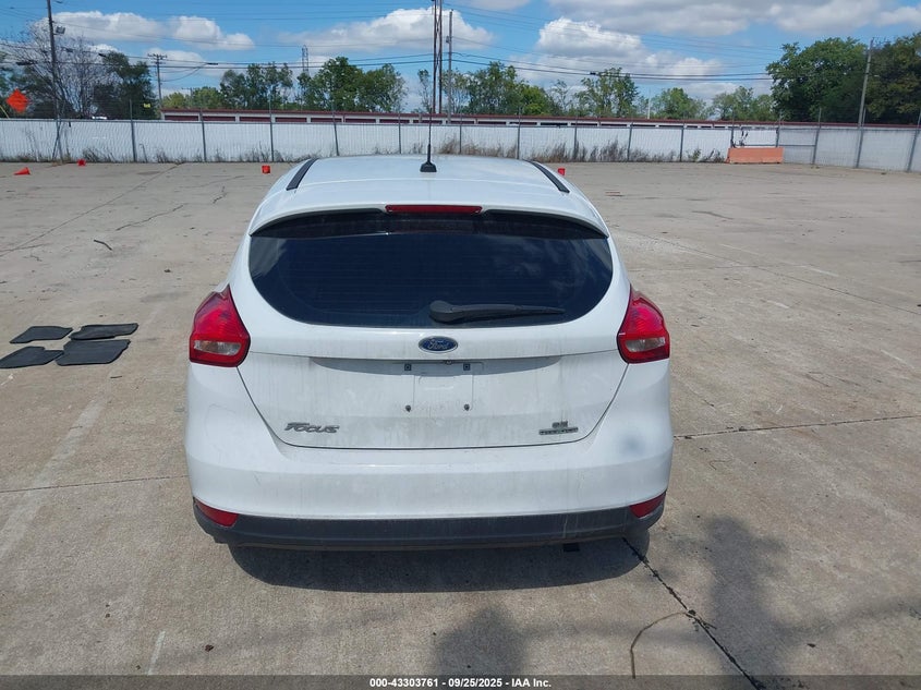 2015 FORD FOCUS SE - 1FADP3K29FL383589