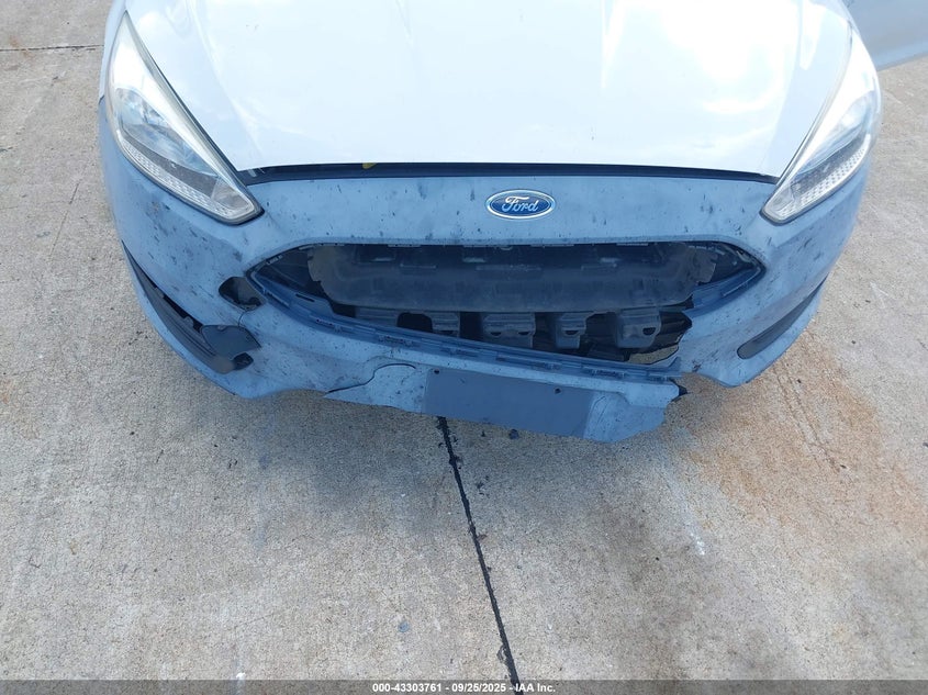 2015 FORD FOCUS SE - 1FADP3K29FL383589