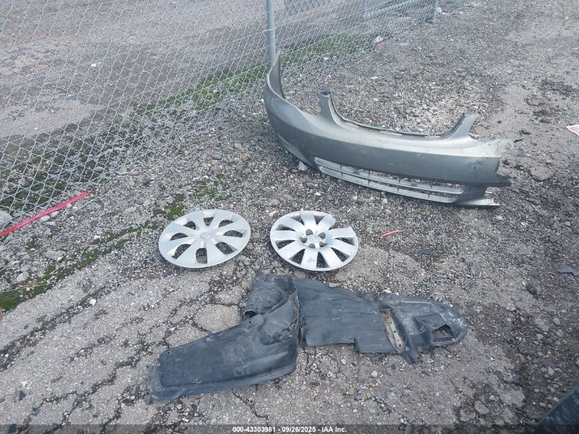 2004 Toyota Corolla Le VIN: JTDBR32E542027200 Lot: 43303981