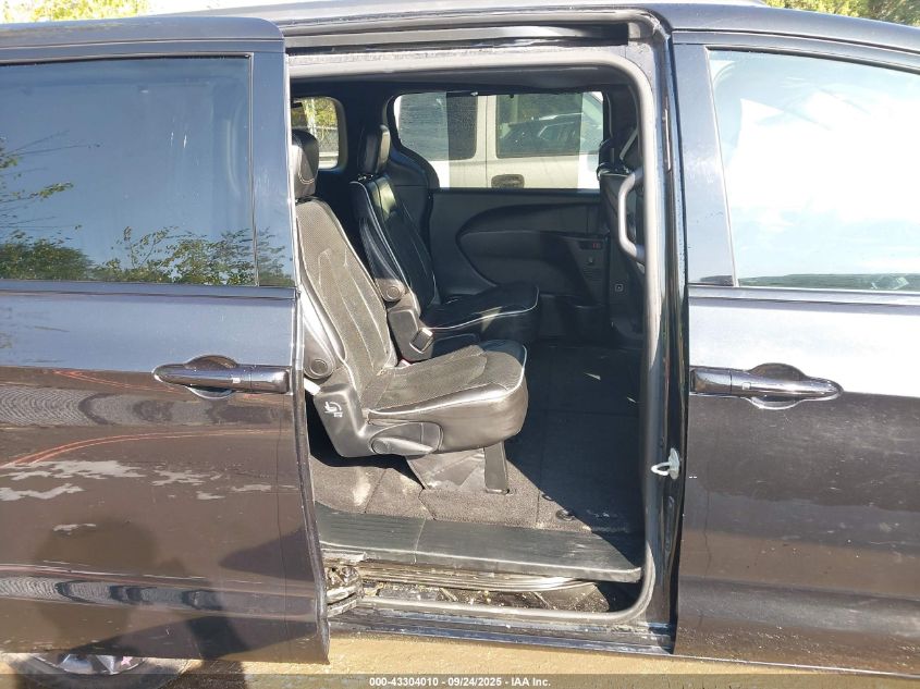 2019 Chrysler Pacifica Limited VIN: 2C4RC1GG1KR525620 Lot: 43304010