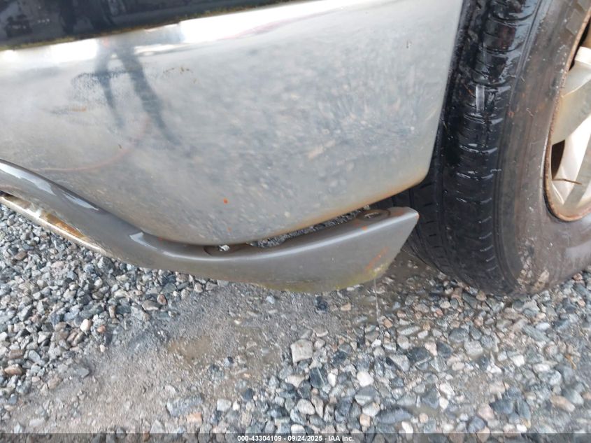 2001 GMC Yukon Sle VIN: 1GKEK13V01J230327 Lot: 43304109