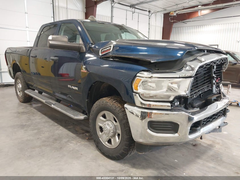 RAM 2500 TRADESMAN 4X4 6 4 BOX