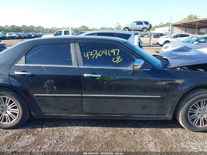 2010 Chrysler 300 Touring/Signature Series/Executive Series VIN: 2C3CA5CV4AH251541 Lot: 43304197