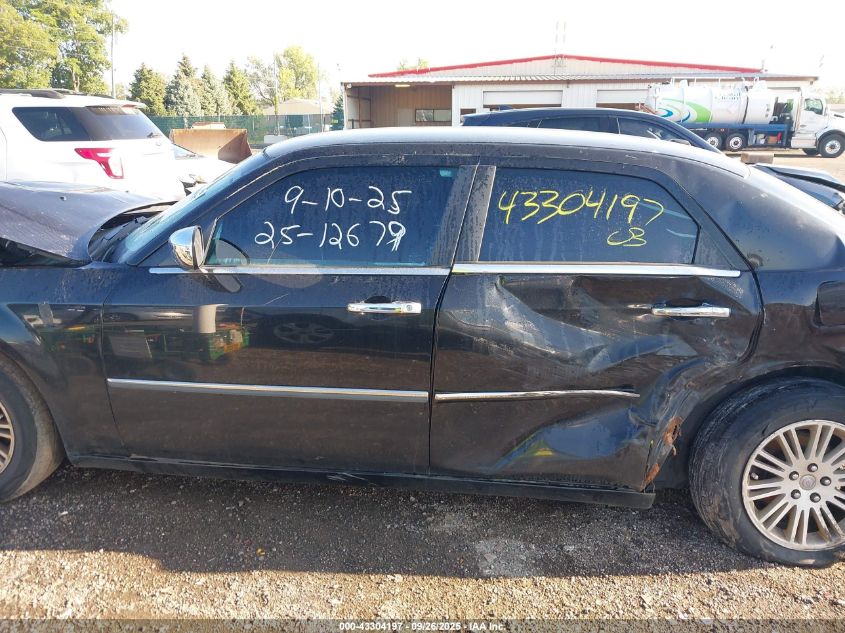 2010 Chrysler 300 Touring/Signature Series/Executive Series VIN: 2C3CA5CV4AH251541 Lot: 43304197