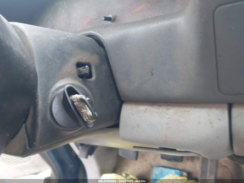 2000 Ford F-250 Lariat/Xl/Xlt VIN: 1FTNX20F7YEB31653 Lot: 43304202