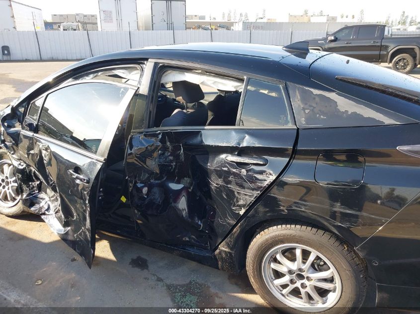 2018 Toyota Prius Two VIN: JTDKBRFU1J3581719 Lot: 43304270