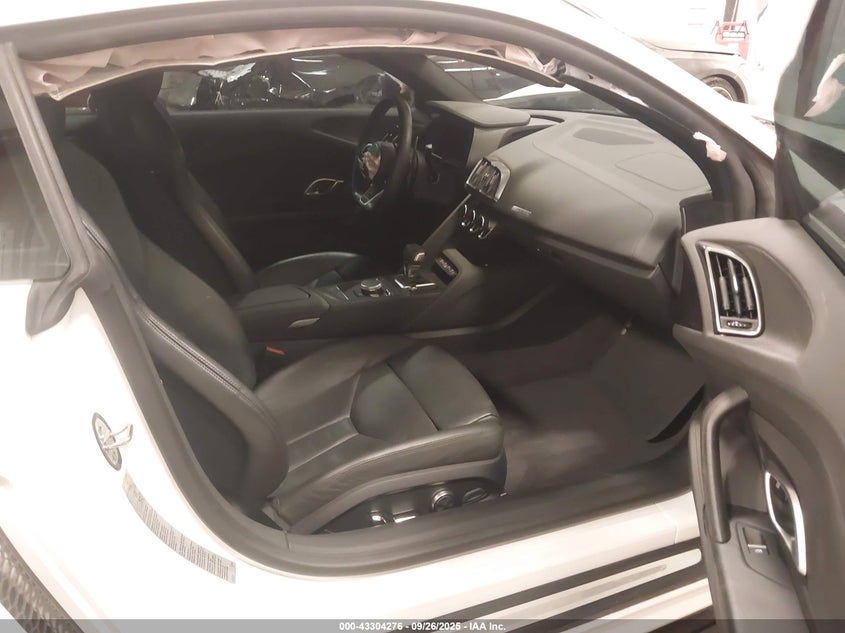 2018 Audi R8 5.2 V10 VIN: WUABAAFX1J7901910 Lot: 43304276