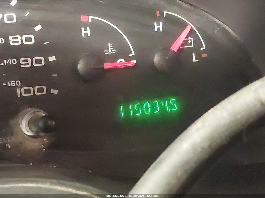 2006 Ford E-350 Cutaway VIN: 1FDSE35L86HB38051 Lot: 43304279