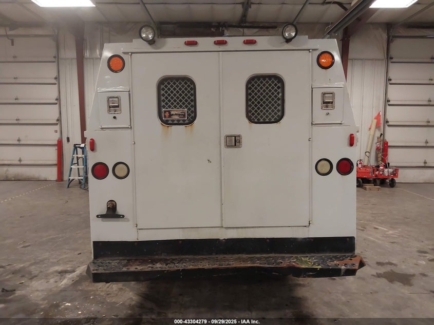 2006 Ford E-350 Cutaway VIN: 1FDSE35L86HB38051 Lot: 43304279