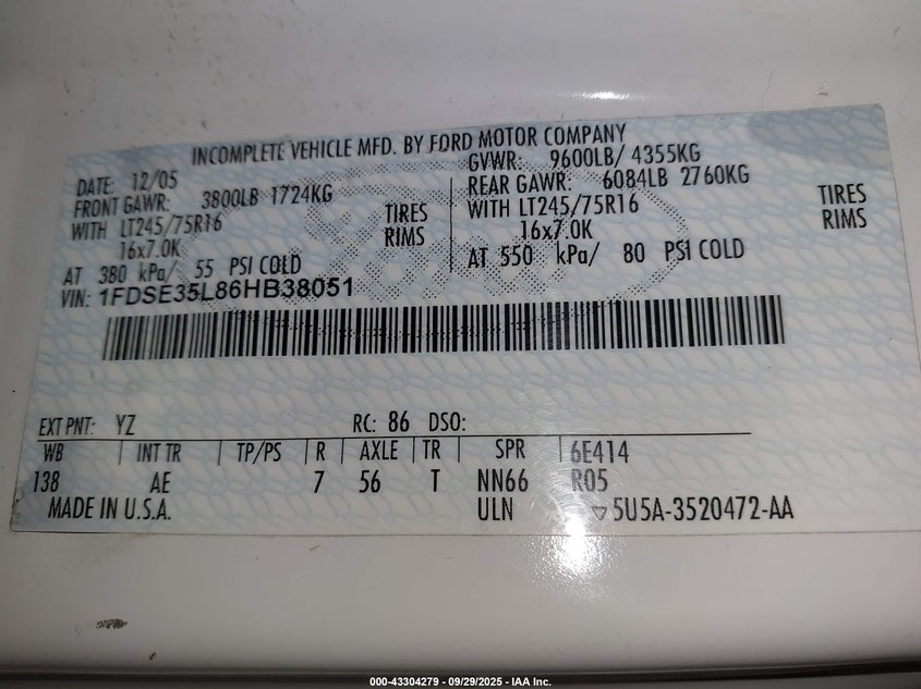 2006 Ford E-350 Cutaway VIN: 1FDSE35L86HB38051 Lot: 43304279