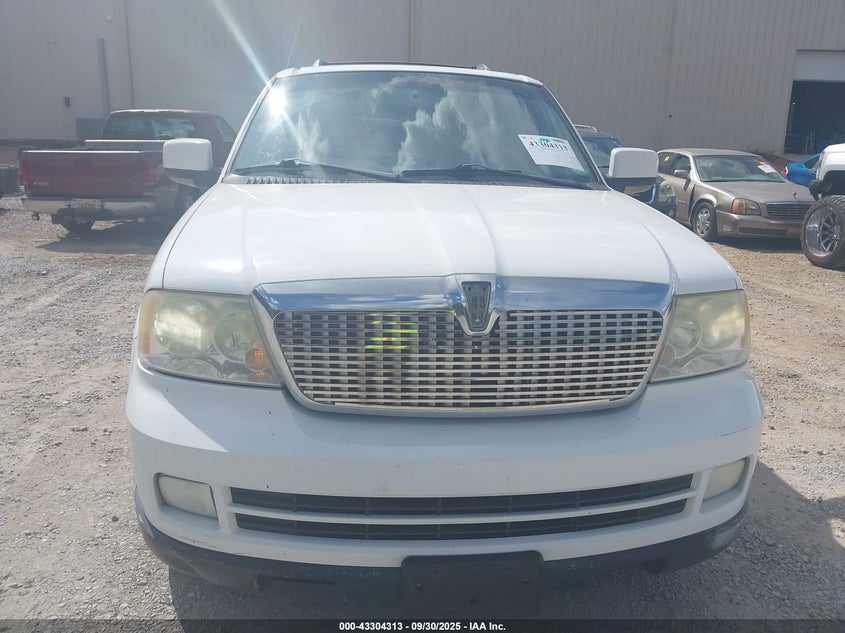 2005 Lincoln Navigator VIN: 5LMFU28565LJ17798 Lot: 43304313