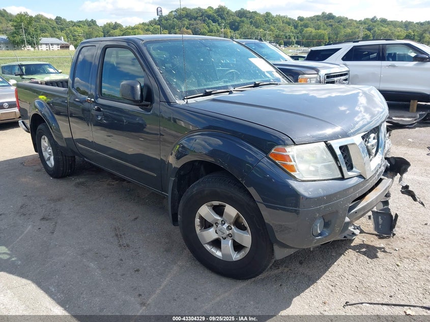 NISSAN FRONTIER SV
