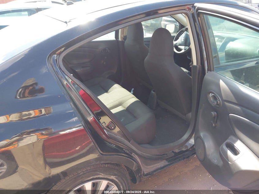 2016 NISSAN VERSA 1.6 S - 3N1CN7APXGL915313