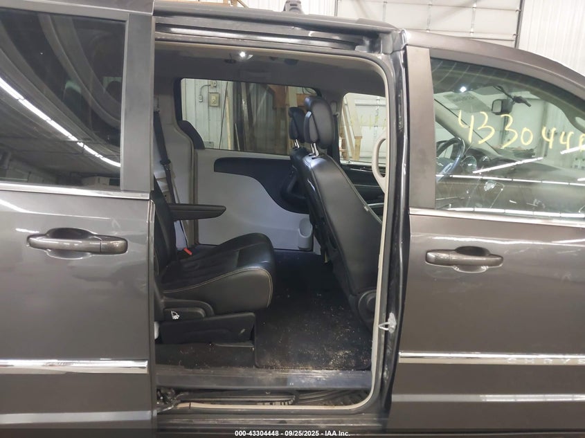 2016 CHRYSLER TOWN & COUNTRY TOURING - 2C4RC1BG6GR300074