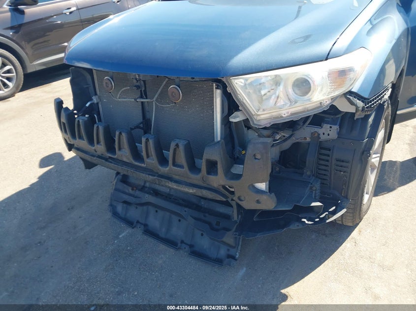 2013 TOYOTA HIGHLANDER BASE V6 5TDBK3EHXDS227685