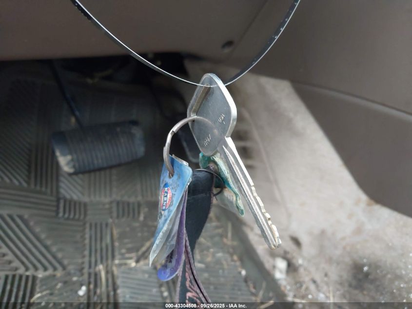 1999 Toyota Camry Le VIN: JT2BG22K3X0368982 Lot: 43304508