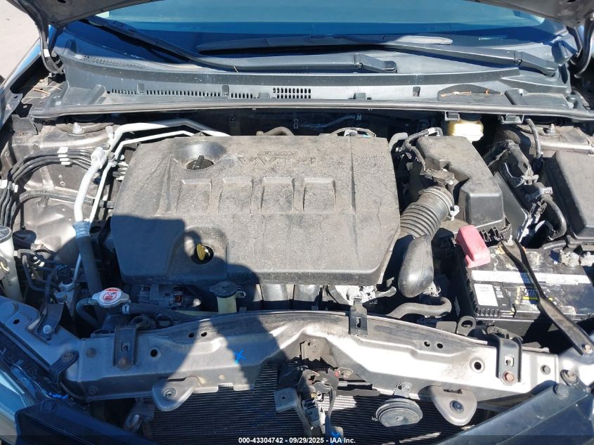 2018 Toyota Corolla Le VIN: 5YFBURHE2JP764120 Lot: 43304742