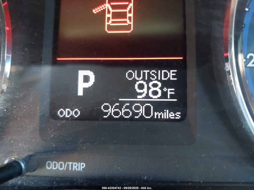 2018 Toyota Corolla Le VIN: 5YFBURHE2JP764120 Lot: 43304742