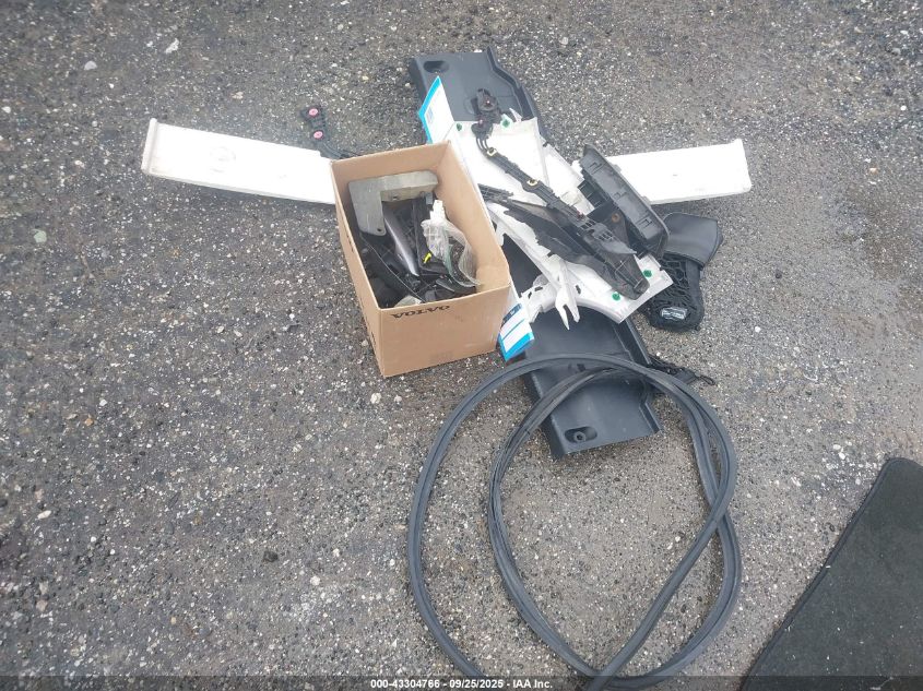 2017 Lexus Es 300H VIN: JTHBW1GGXH2139082 Lot: 43304766