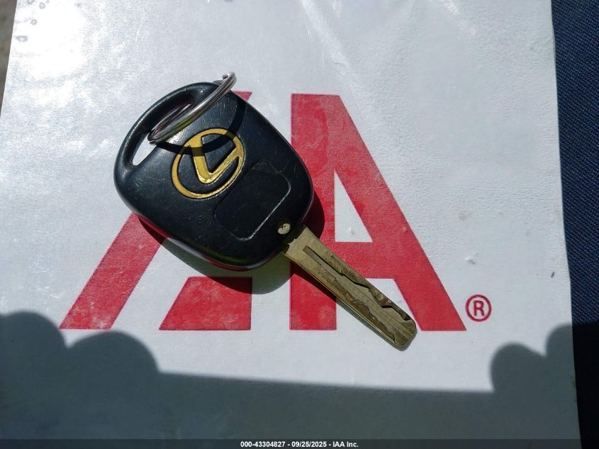 2003 Lexus Es 300 VIN: JTHBF30G836000138 Lot: 43304827