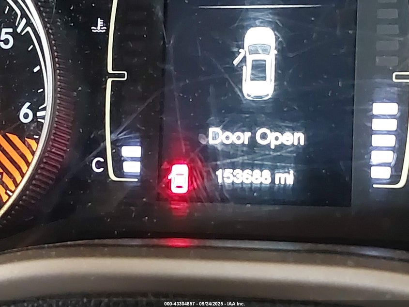 2015 Jeep Cherokee Latitude VIN: 1C4PJMCB4FW512687 Lot: 43304857