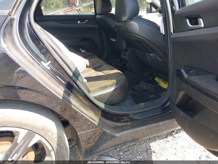 2022 KIA K5 GT-LINE - 5XXG64J27NG091200