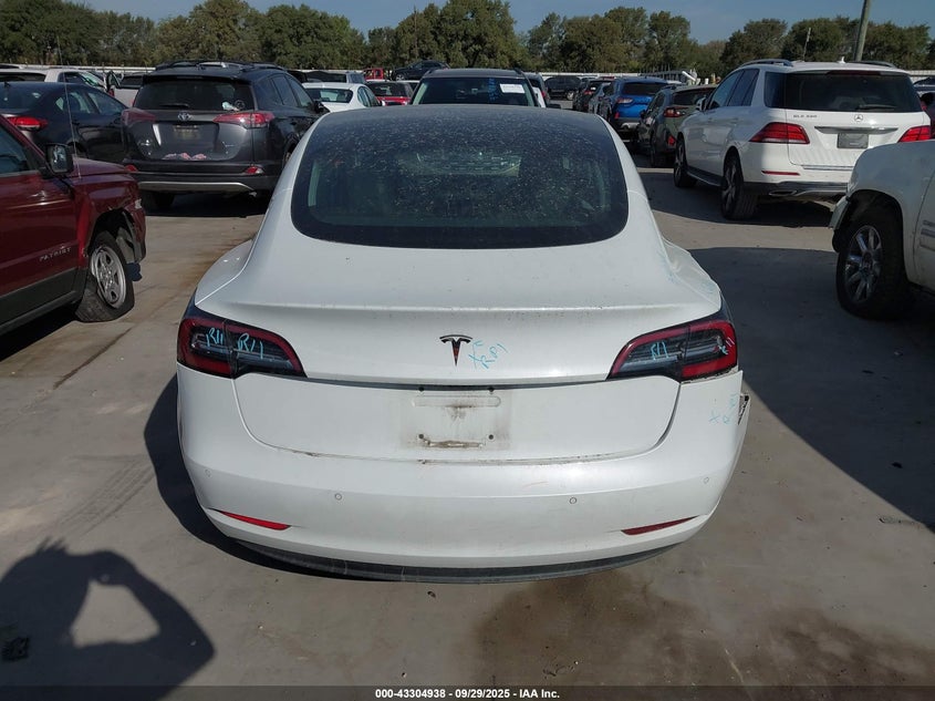 2018 Tesla Model 3 Long Range/Mid Range VIN: 5YJ3E1EA2JF076117 Lot: 43304938