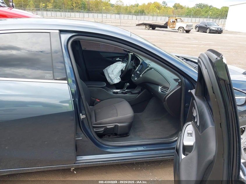 2019 CHEVROLET MALIBU LT - 1G1ZD5ST6KF169206