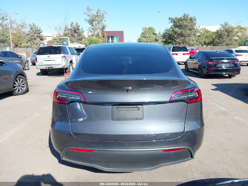 2021 Tesla Model Y Long Range Dual Motor All-Wheel Drive VIN: 5YJYGAEE5MF231184 Lot: 43305165