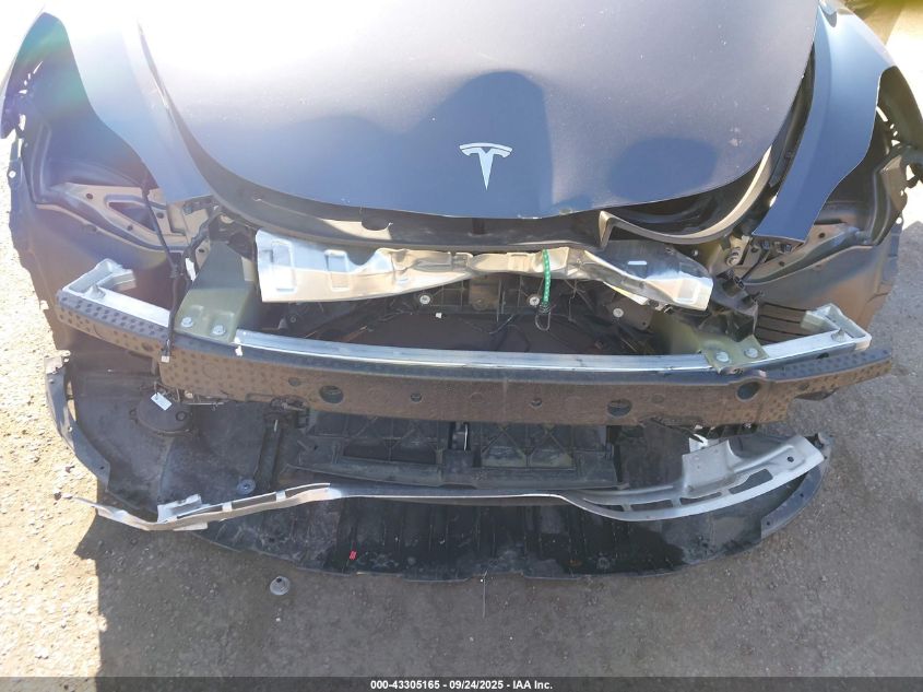 2021 Tesla Model Y Long Range Dual Motor All-Wheel Drive VIN: 5YJYGAEE5MF231184 Lot: 43305165