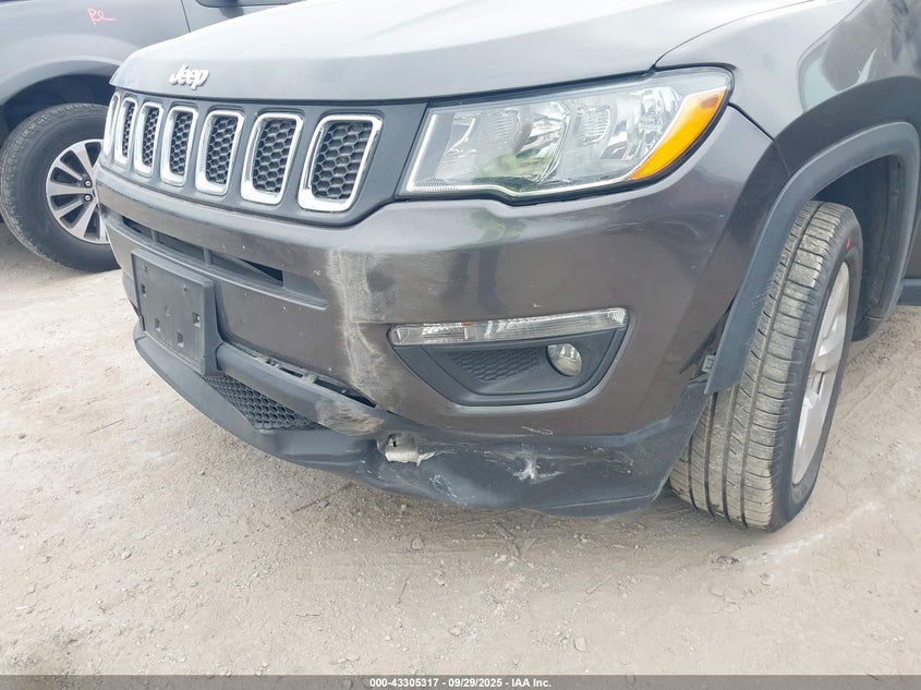 2018 Jeep Compass Latitude 4X4 VIN: 3C4NJDBB2JT155243 Lot: 43305317