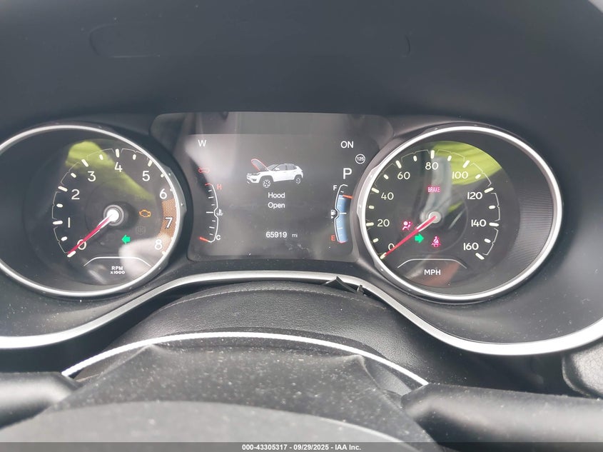 2018 Jeep Compass Latitude 4X4 VIN: 3C4NJDBB2JT155243 Lot: 43305317