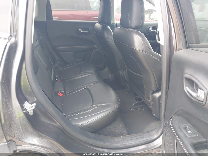 2018 Jeep Compass Latitude 4X4 VIN: 3C4NJDBB2JT155243 Lot: 43305317