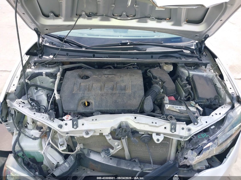 2017 Toyota Corolla Le VIN: 5YFBURHE5HP724608 Lot: 43305501