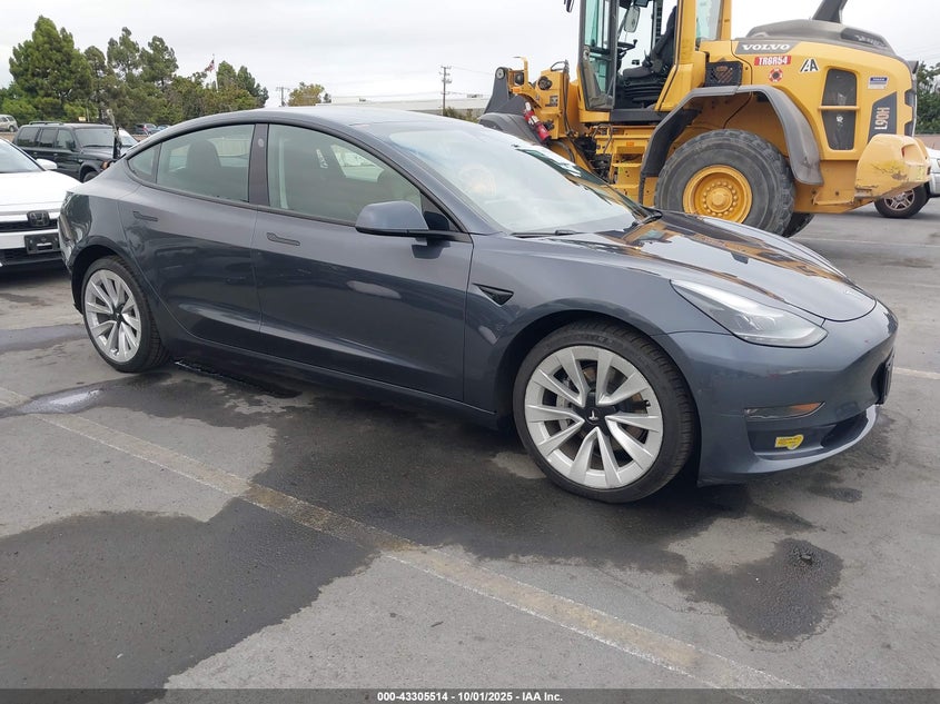 TESLA MODEL 3 LONG RANGE DUAL MOTOR ALL-WHEEL DRIVE