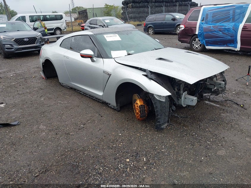 JN1AR5EF3CM250952 NISSAN GT-R Photo 1