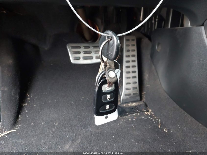 2016 Hyundai Veloster VIN: KMHTC6AD1GU288800 Lot: 43305823