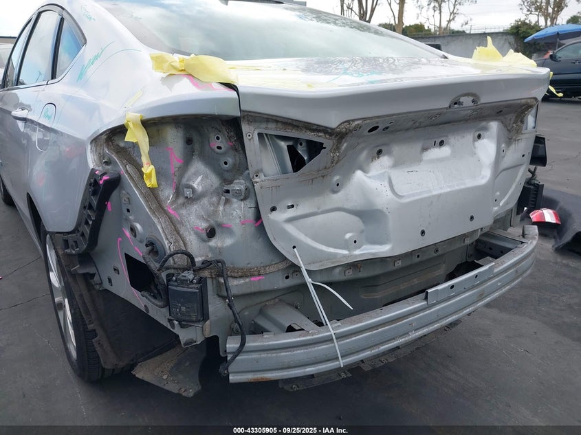 2019 FORD FUSION HYBRID SE - 3FA6P0LU2KR206773