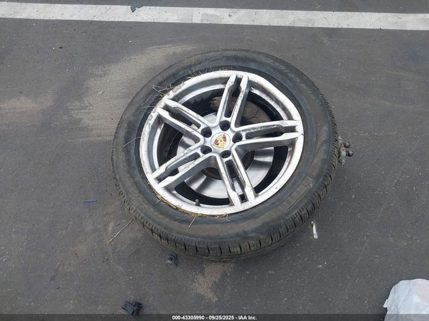 2017 Porsche Macan VIN: WP1AA2A55HLB02216 Lot: 43305990