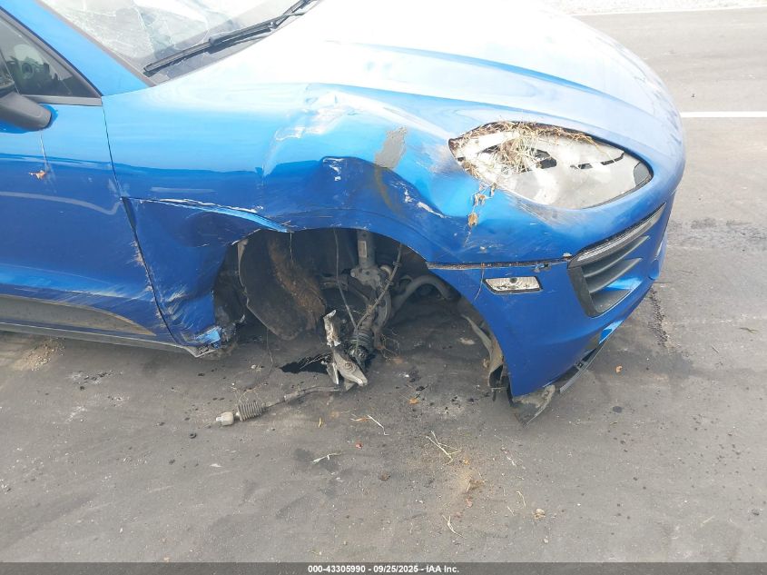 2017 Porsche Macan VIN: WP1AA2A55HLB02216 Lot: 43305990